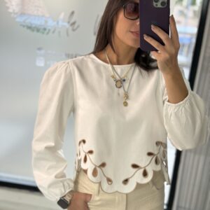 Blusa denim ondas bordadas
